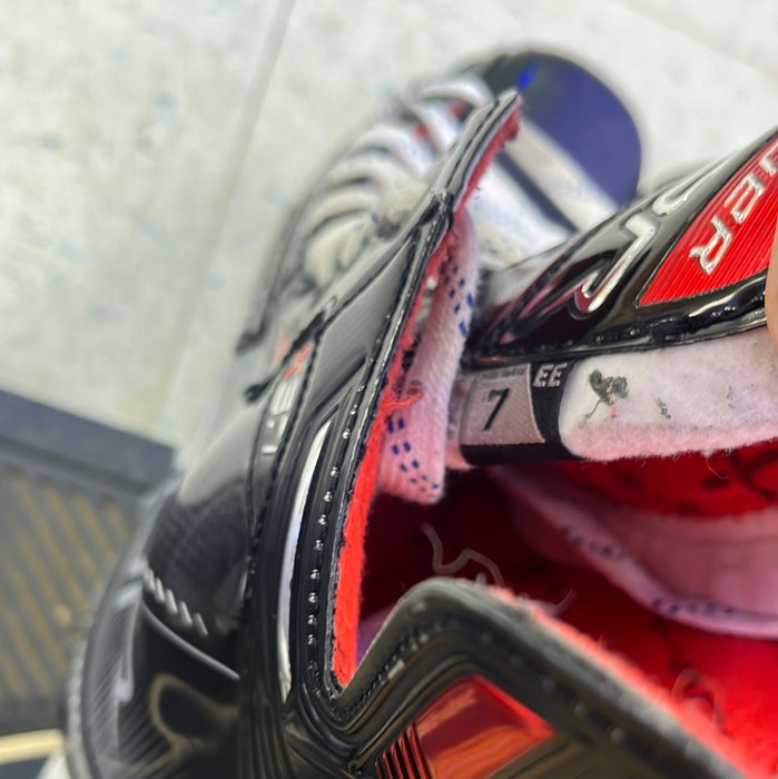 Used Bauer Vapor X3.7 7EE Player Skates