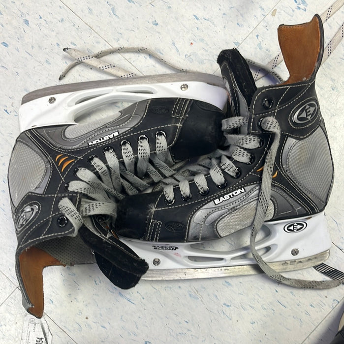 Used Easton Synergy 500 Size 4EE Player Skates