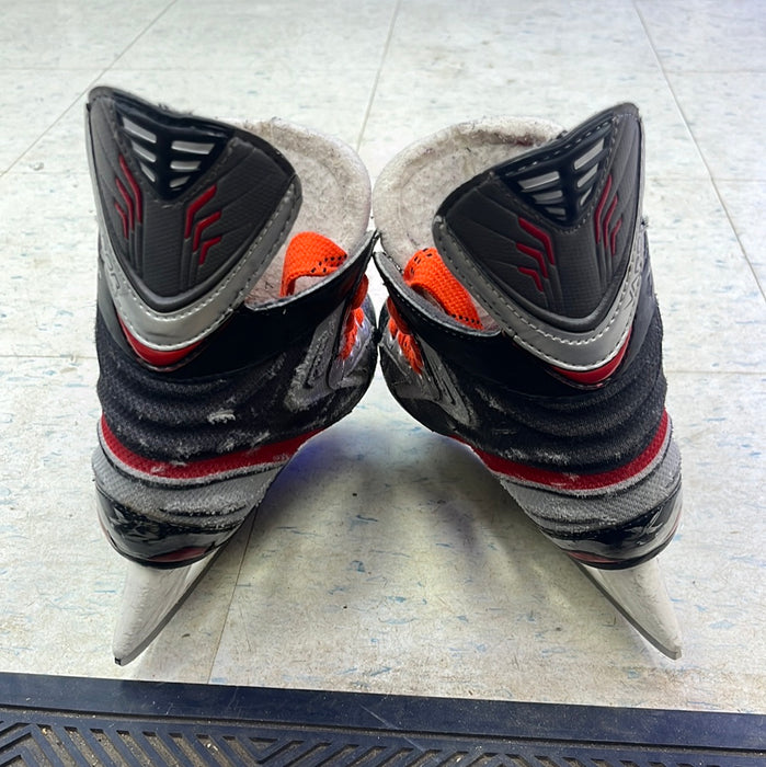 Used Bauer Vapor X3.0 Size 13.5 Youth Skates