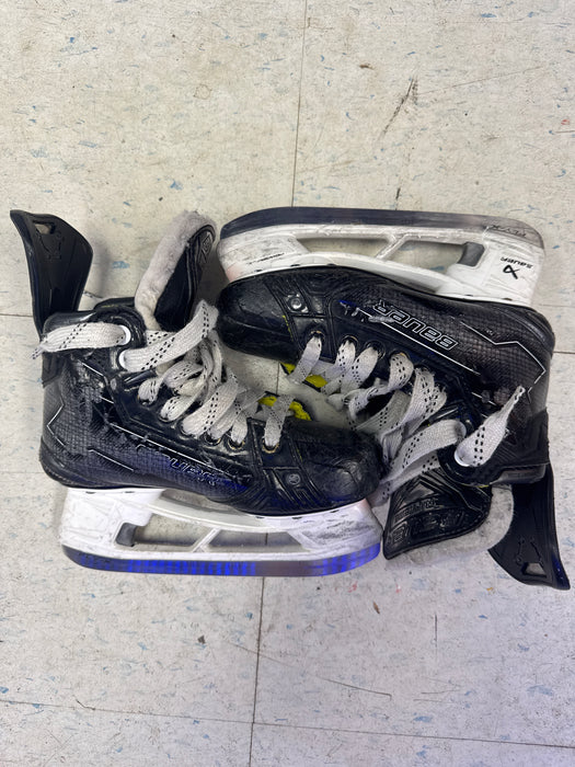 Used Bauer Supreme M50 Pro Skates Size 2.5D