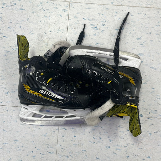 Used Bauer Supreme M4 Size 10.5 Youth Player Skates