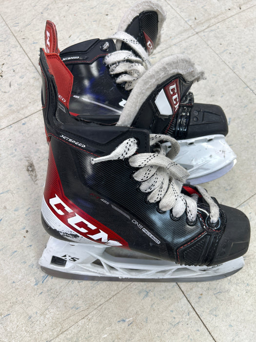Used CCM JetSpeed FT485 Intermediate Player Skates