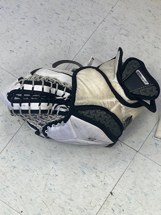 Used Bauer Supreme S29 Intermediate Catcher