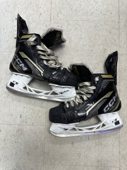 Used CCM Tacks AS570 6.5D Player Skates