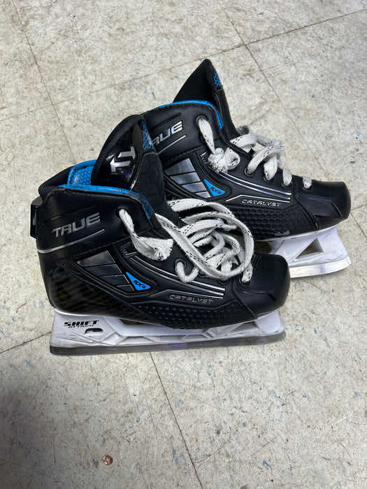 Used True Catalyst 5X4 Goal Skates