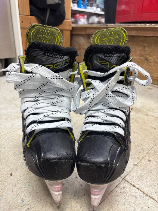 Used Bauer Vapor x2.6 3.0D Skates