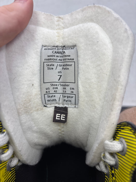 Used CCM Super Tacks 9380 Size 7.0EE Skates