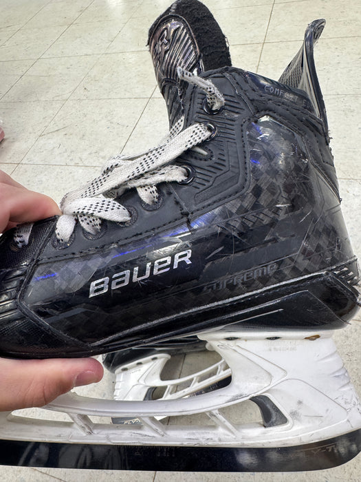 Used Bauer Supreme MACH Skates 5.5 Fit 2