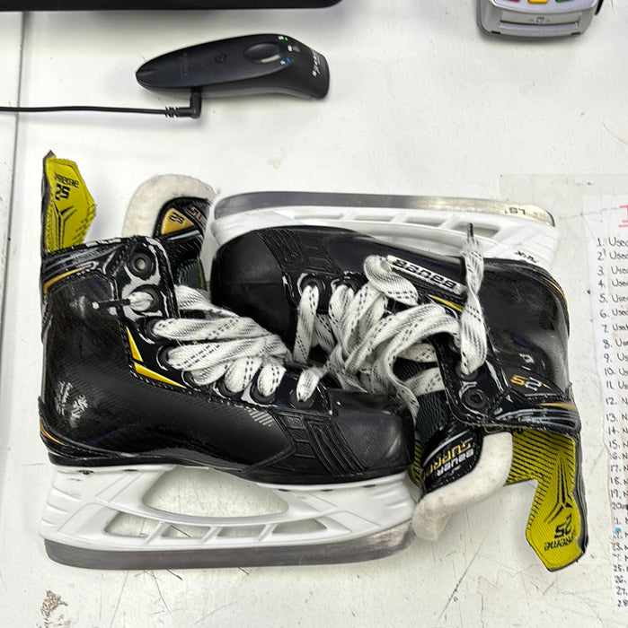 Used Bauer Supreme 2S 13.5 Youth Skates