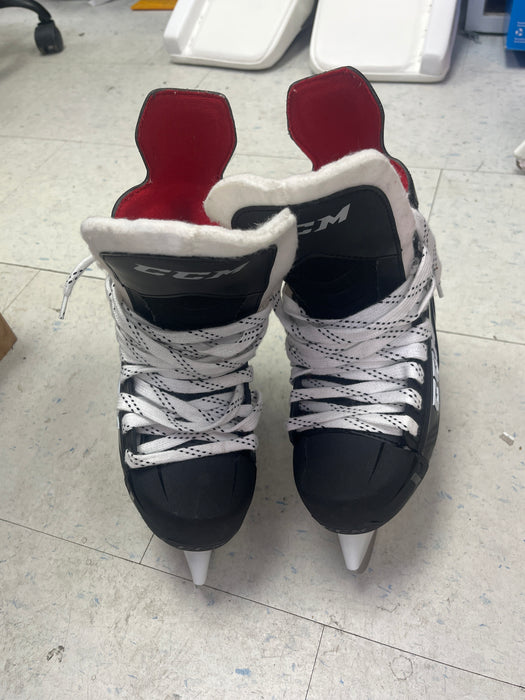 Used CCM JetSpeed FT445 Size 4 Skates
