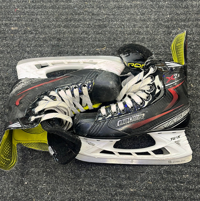 Used Bauer Vapor X2.6 Size 4 Player Skates