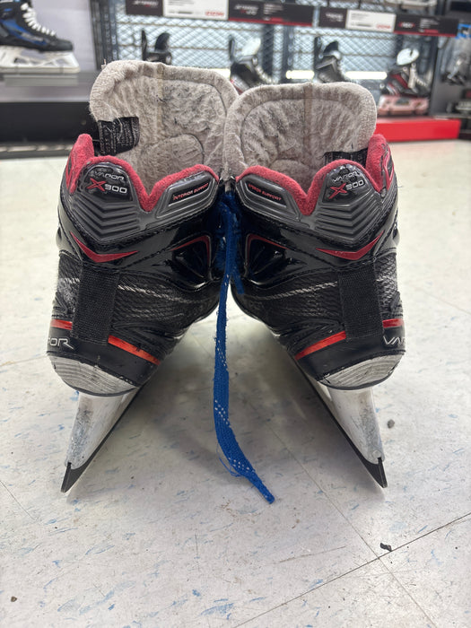 Used Bauer Vapor x900 Size 2.5D Goal Skates