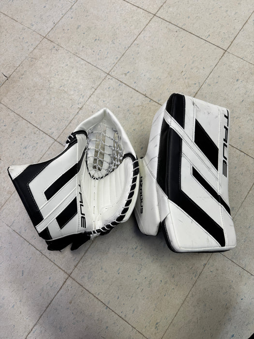 DEMO True HZRDUS 9x4 Goalie Catcher Blocker Set Senior