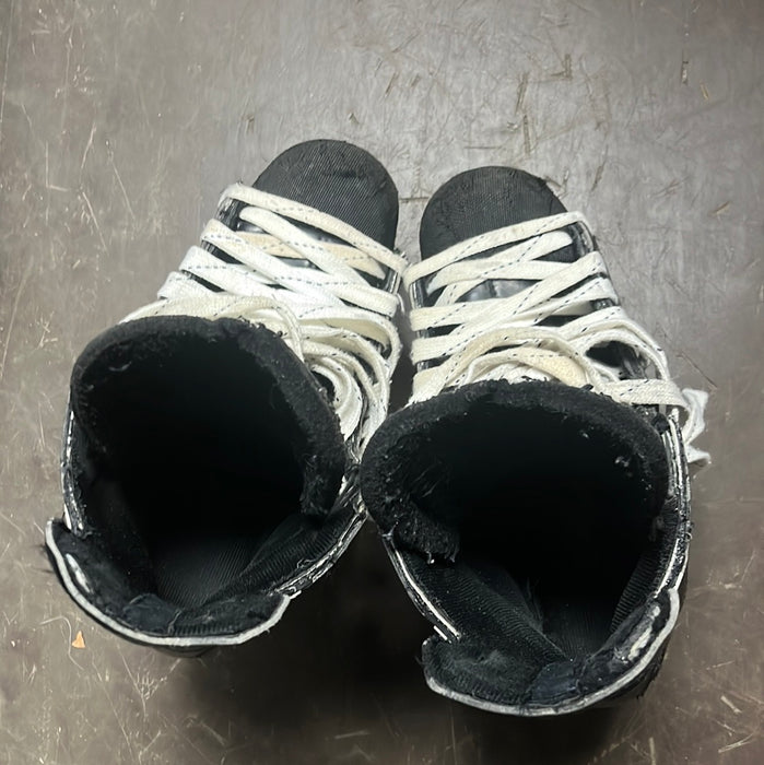 Used Bauer Supreme 5000 Size 8 Player Skates