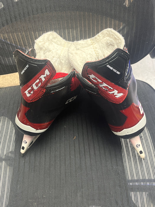 Used CCM JetSpeed FT485 Size 3.5 Skates