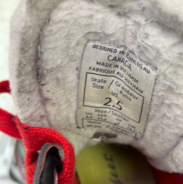 Used CCM FT 480 Size 2.5 Player Skates