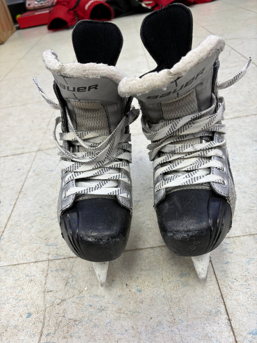 Used Bauer Vapor X2.0 size 2.5 D Skates