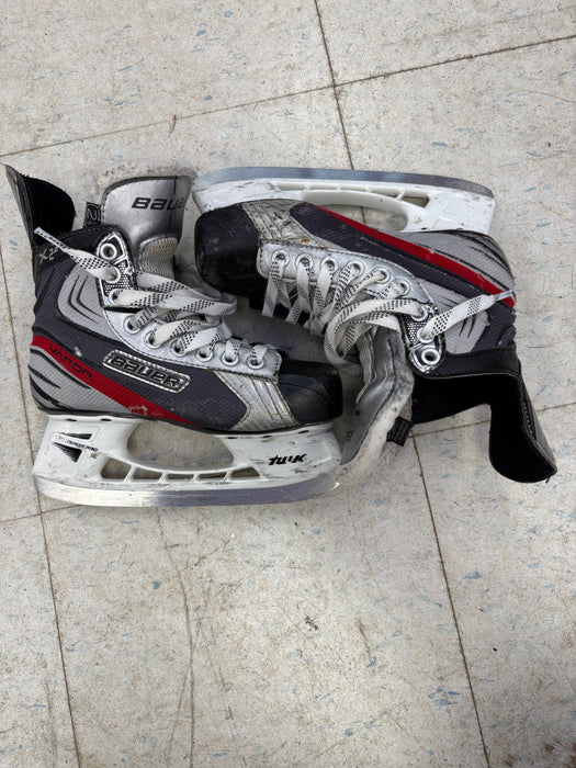 Used Bauer Vapor X2.0 size 2.5 D Skates