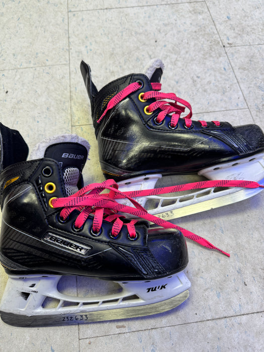 Used Bauer Supreme 160 Skate Size 13.5