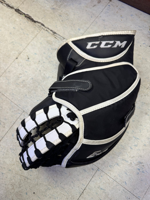 Used CCM Eflex E4.9 Goalie Catcher Senior