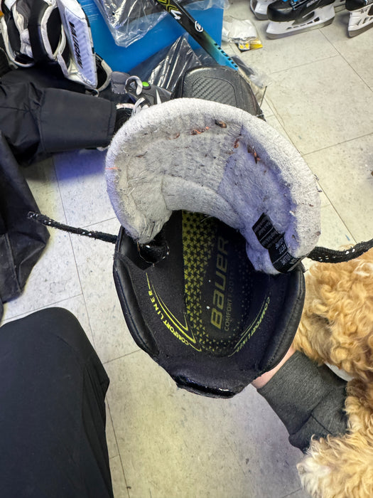 Used Bauer Elite Goal Skates Size 7 fit 1