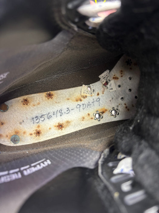 Used Bauer Hyperlite Size 9.0D Connor Dewar Skates