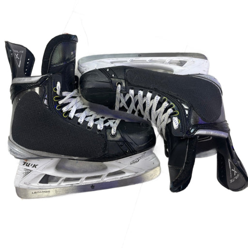 Used Bauer Hyperlite Skates Size 9.0D - C. Dewar