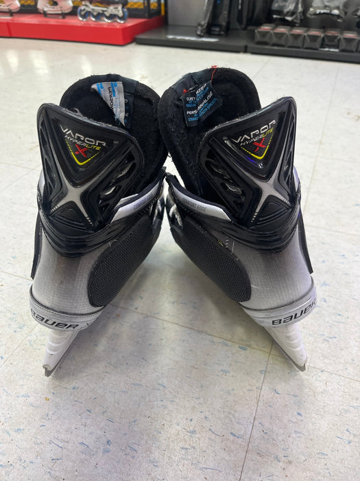 Used Bauer Hyperlite Skates Size 9.0D - C. Dewar