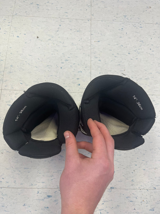 Used Bauer Hyperlite "Ducks" Pro Stock 14" Gloves