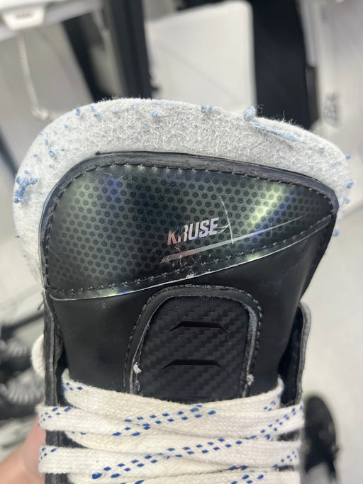 Used Bauer Hyperlite Skates Size 7.5D - B. Kruse