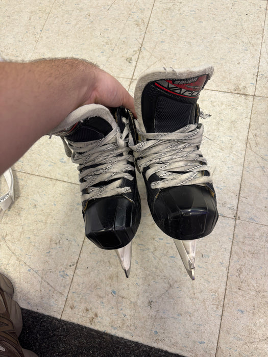 Used Bauer X2.9 Goal skates Intermediate 5 EE