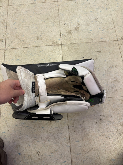 Used Bauer hyperlite 2 Goalie blocker Senior