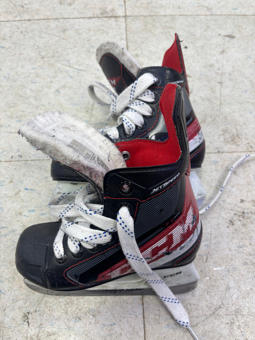 Used CCM FT 485 Skate Youth 10.5