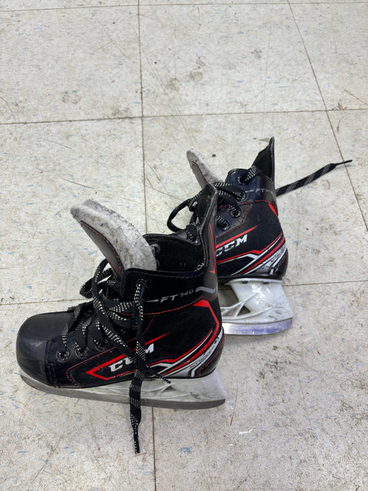 Used CCM FT340 Skates Youth 12