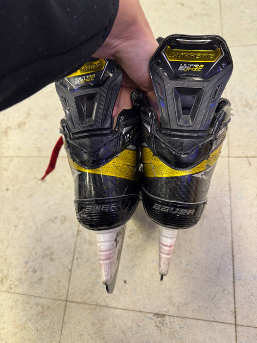Used Bauer Supreme UltraSonic Skates 4.5 Fit 2