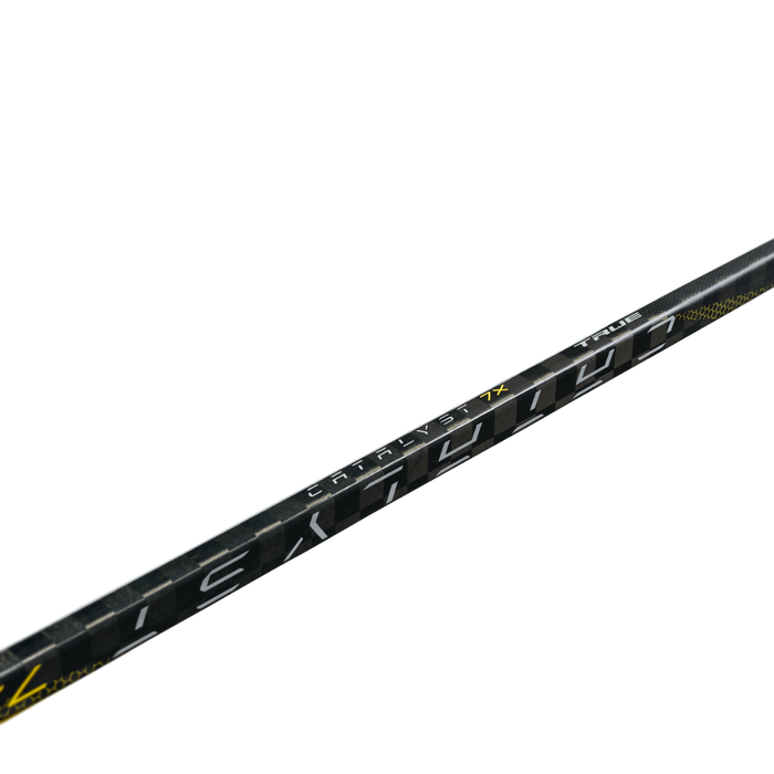 True Catalyst 7X Hockey Stick Intermediate