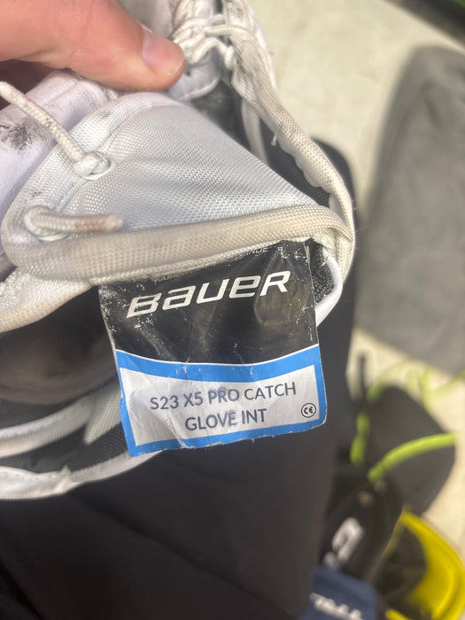 Used Bauer Vapor X5 Pro Goalie Catcher Size Intermediate
