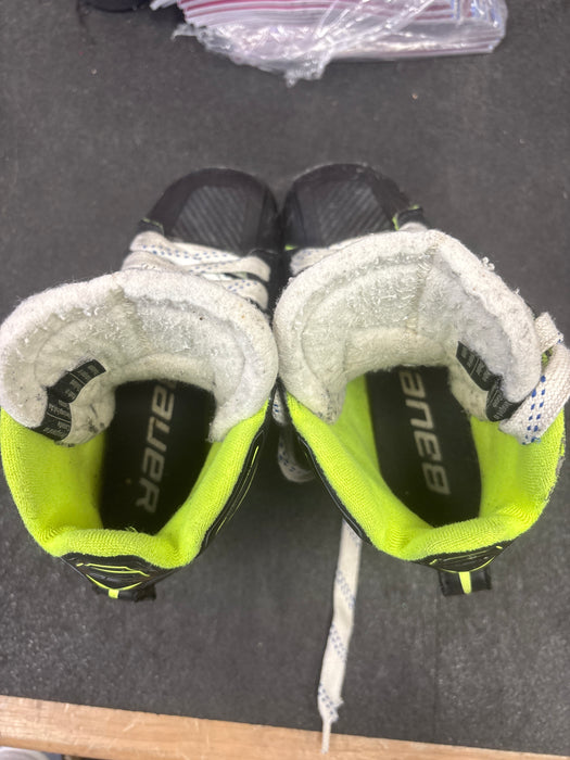 Used Bauer GSX Goalie Skates Size Junior 2.5 EE