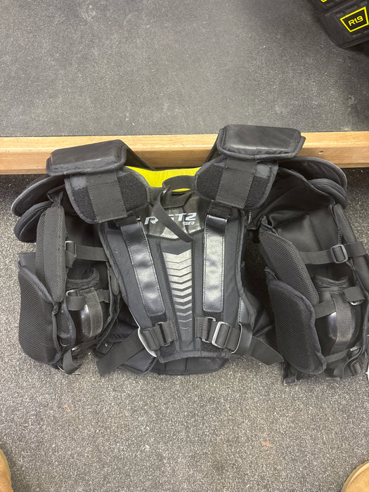 Used Warrior R/GT2 Goalie Chest Protector Size Senior Small