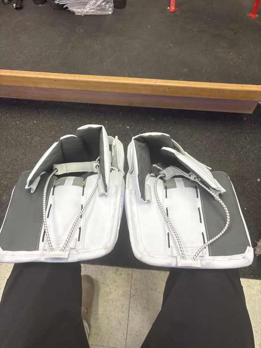 Used Bauer Vapor X5Pro Goalie Legs Pads Size Intermediate Medium 31+1