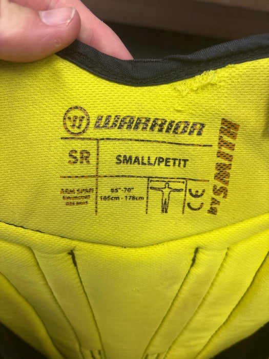 Used Warrior R/GT2 Goalie Chest Protector Size Senior Small