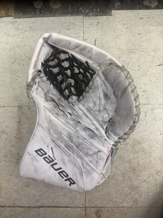 Used Bauer Vapor X5 Pro Goalie Catcher Size Intermediate