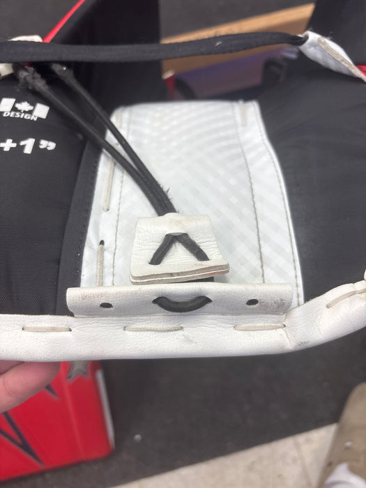 Used Brian’s Optik X4 Goalie Leg Pads Size Senior 33+1