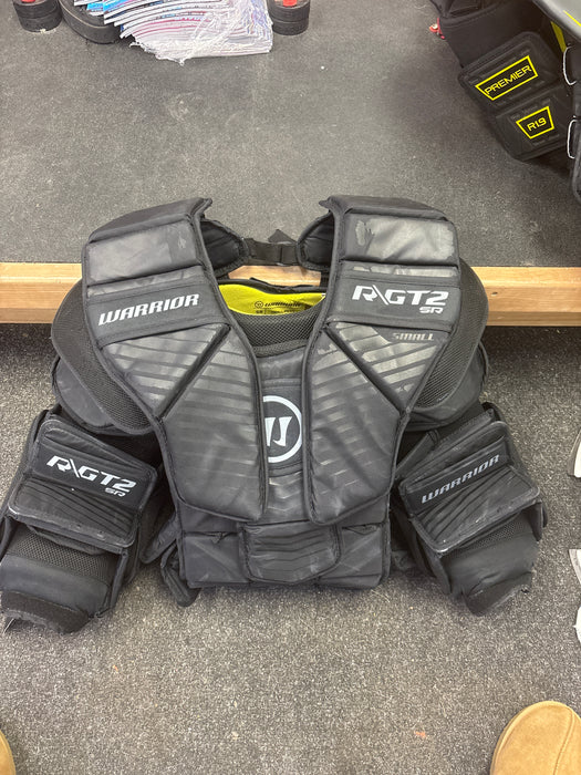 Used Warrior R/GT2 Goalie Chest Protector Size Senior Small