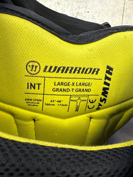 Used warrior r/gt2  chest protector intermediate large / X-large