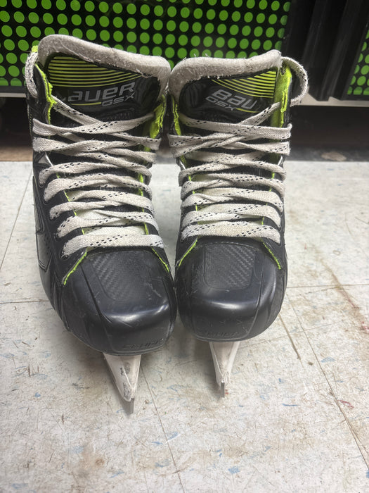 Used Bauer GSX Goalie Skates Size 3.5 EE