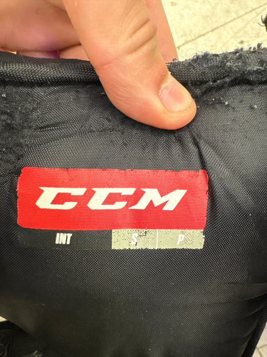 Used ccm premier R1.9 chest protector intermediate small