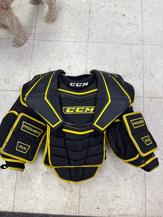 Used ccm premier R1.9 chest protector intermediate small