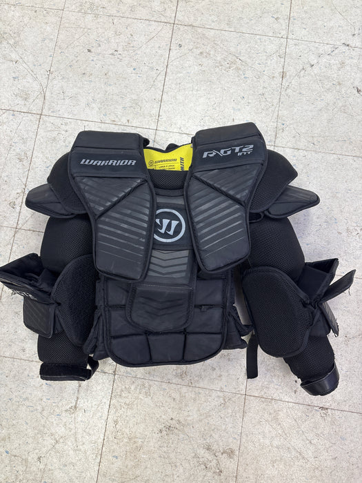 Used warrior r/gt2  chest protector intermediate large / X-large