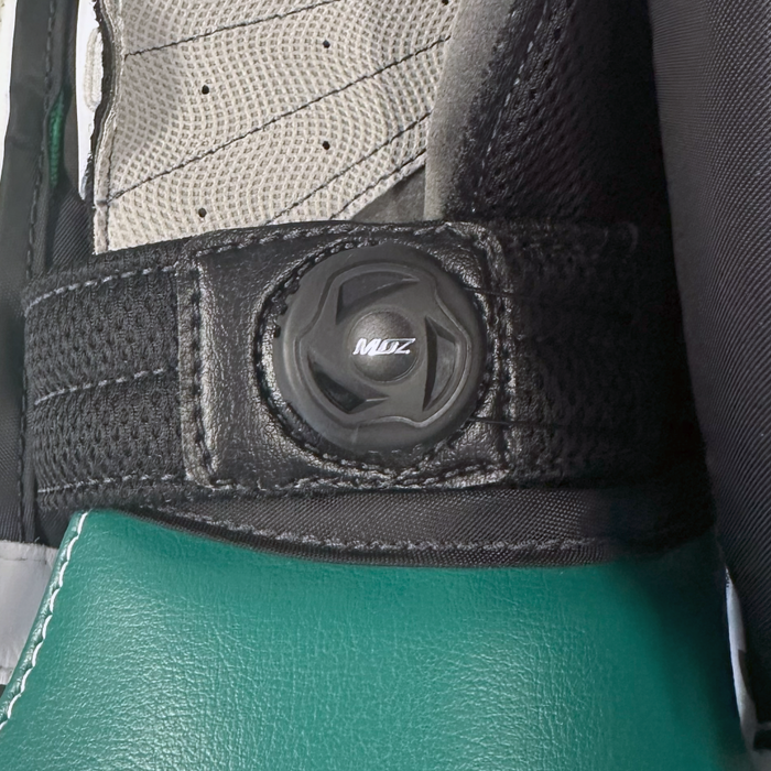 Brian's Iconik 2 Goalie Blocker Senior